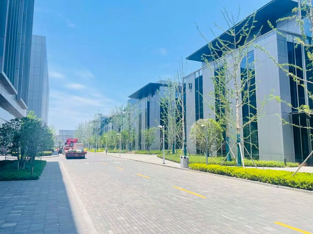 上海外高桥新展城产业园 生物医药研发新地标，引领生物制剂创新浪潮