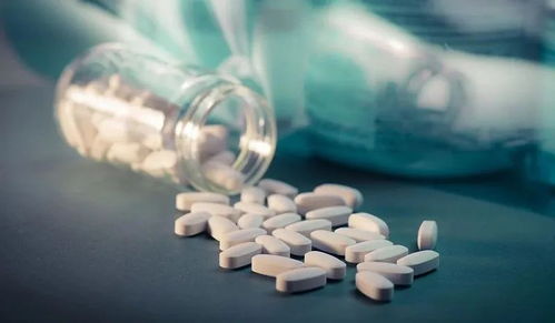 新冠感染症状、就医信号与科学应对 理性备药与生物制剂进展解析